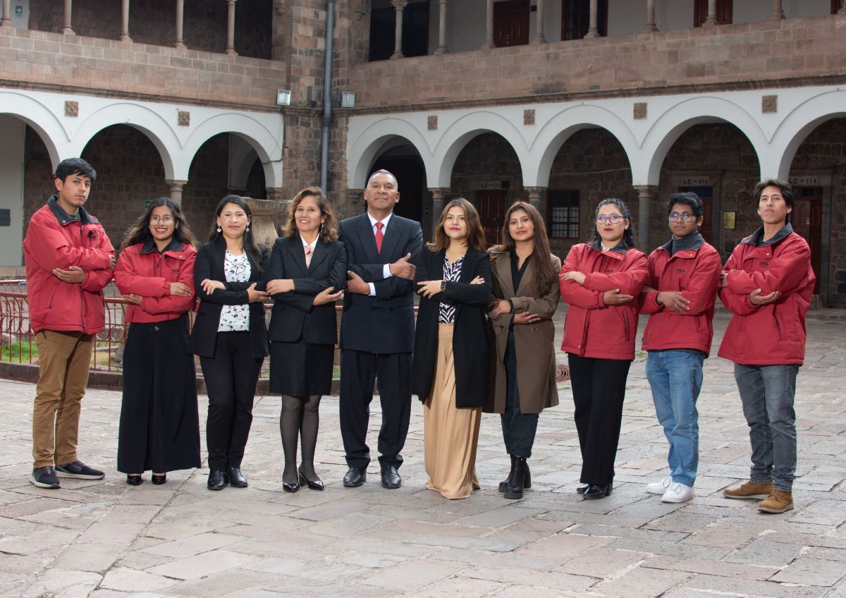 Equipo de Paqarina Wasi incubadora de empresas de la UNSAAC en Cusco